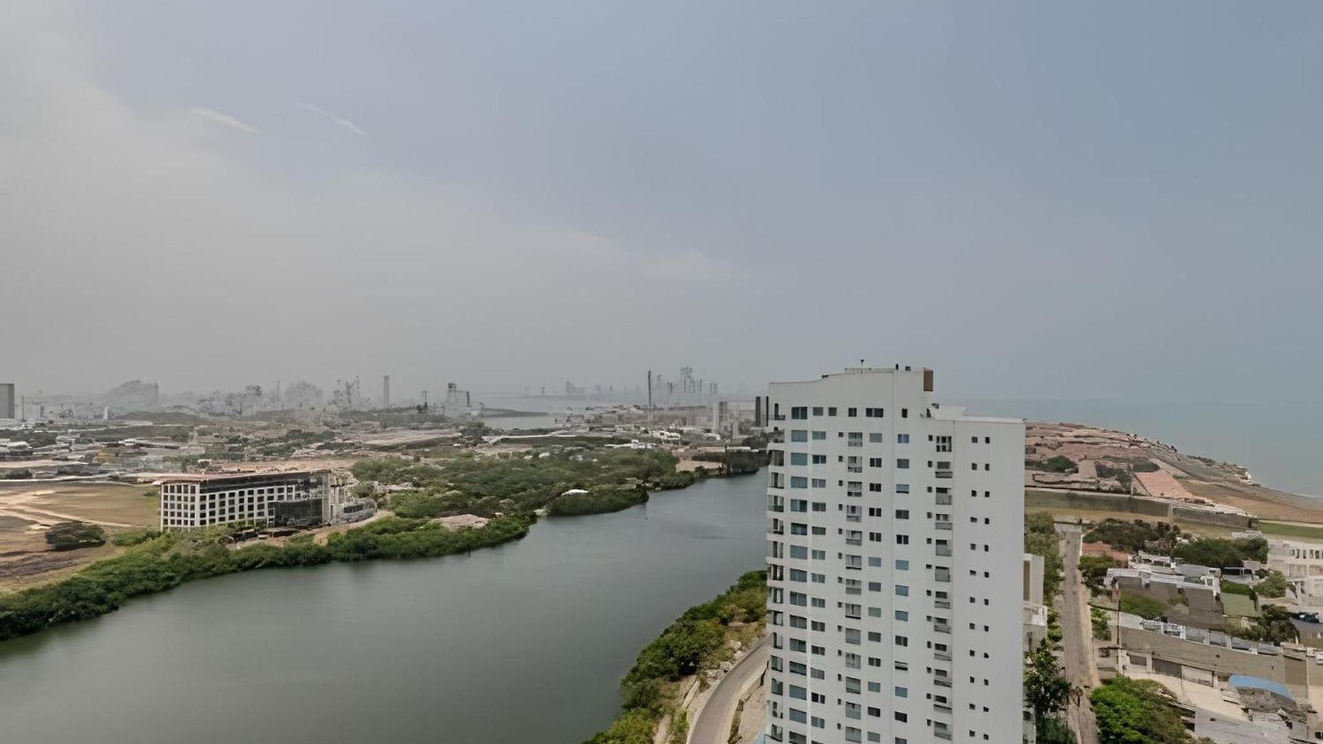 Vista Al Mar/ Centro Histórico/ Nuevo Piso 26 1br Apartamento