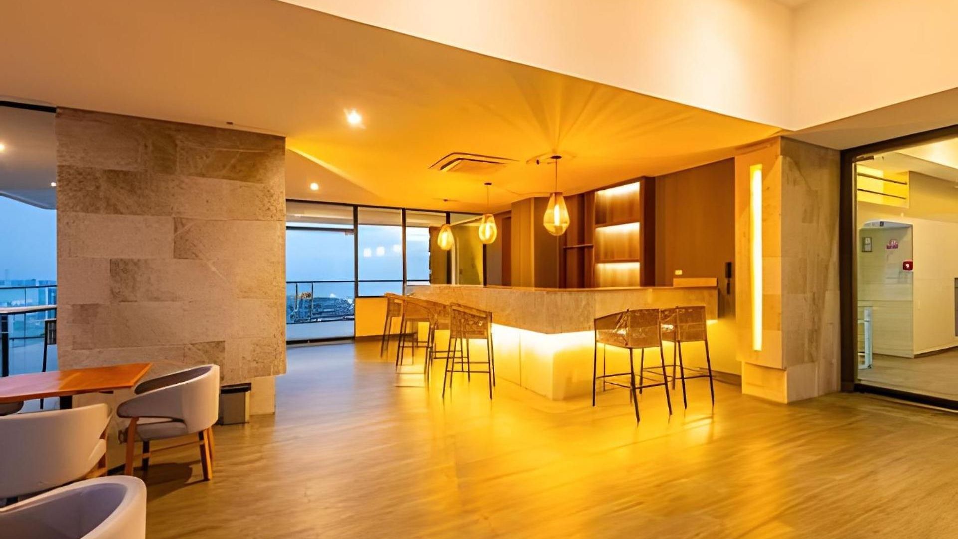 Vista Al Mar/ Centro Histórico/ Nuevo Piso 26 1br Apartamento *