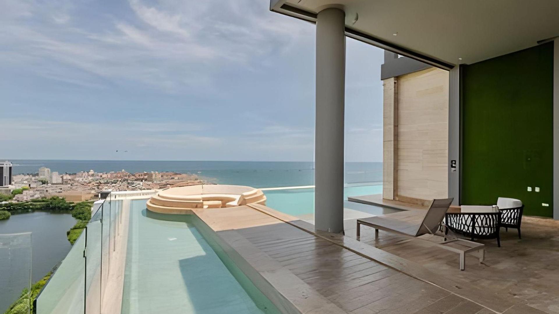 Vista Al Mar/ Centro Histórico/ Nuevo Piso 26 1br Apartamento