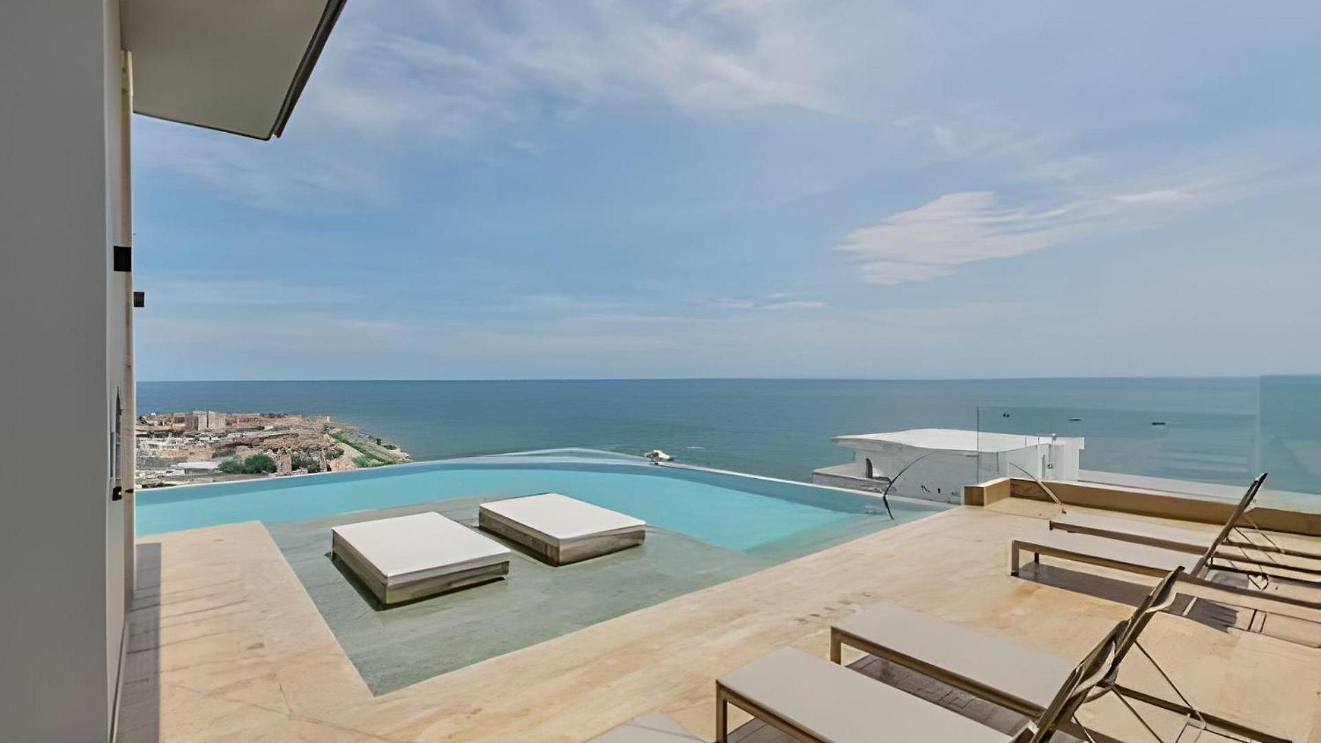 Vista Al Mar/ Centro Histórico/ Nuevo Piso 26 1br Apartamento