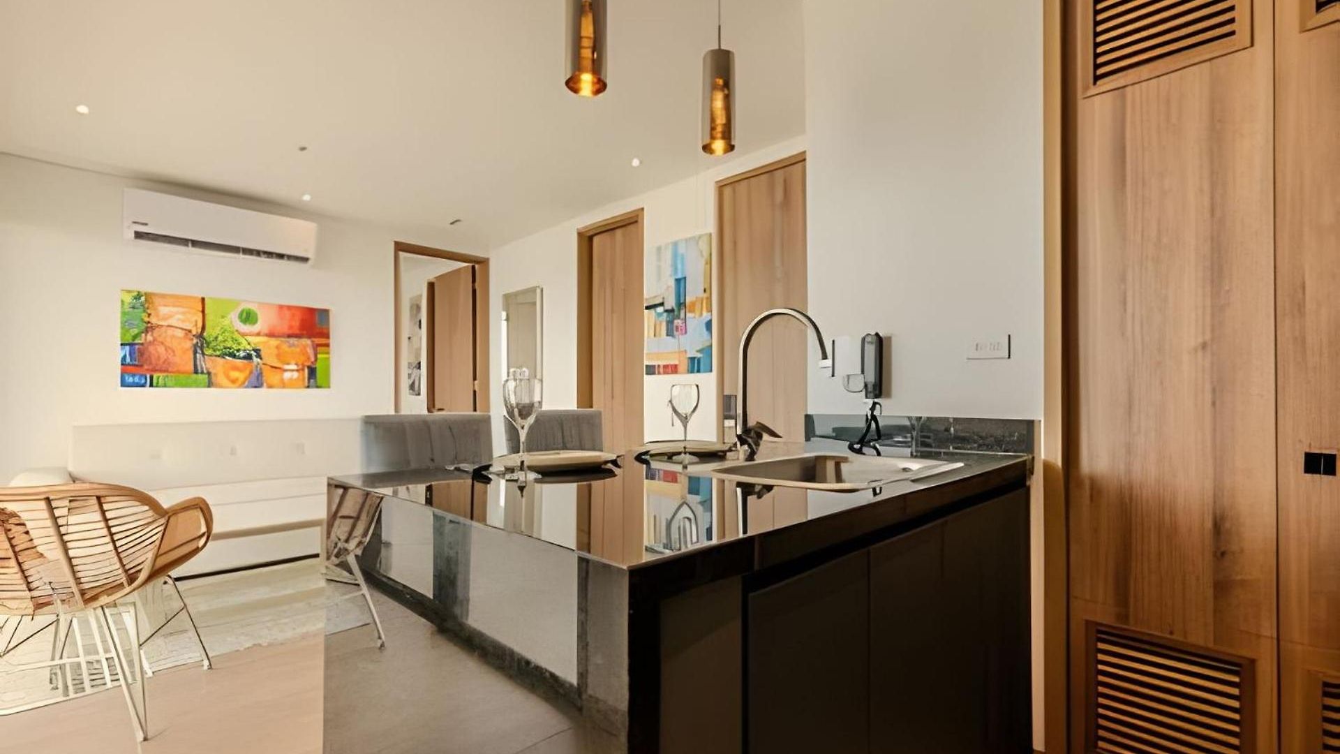 Vista Al Mar/ Centro Histórico/ Nuevo Piso 26 1br Apartamento