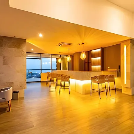 Vista Al Mar/ Centro Histórico/ Nuevo Piso 26 1br Apartamento *