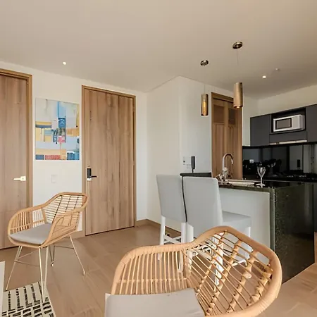 Apartamento Vista Al Mar/ Centro Histórico/ Nuevo Piso 26 1br *