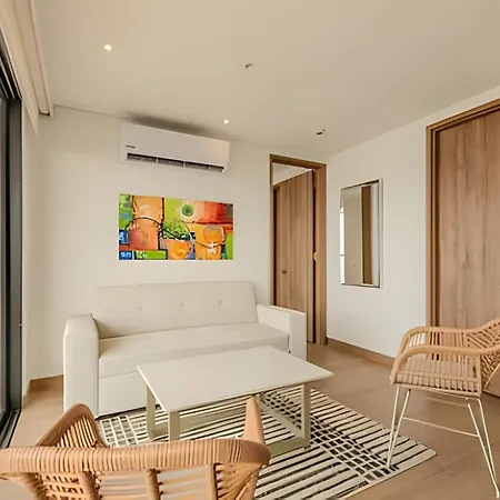 Vista Al Mar/ Centro Histórico/ Nuevo Piso 26 1br Apartamento