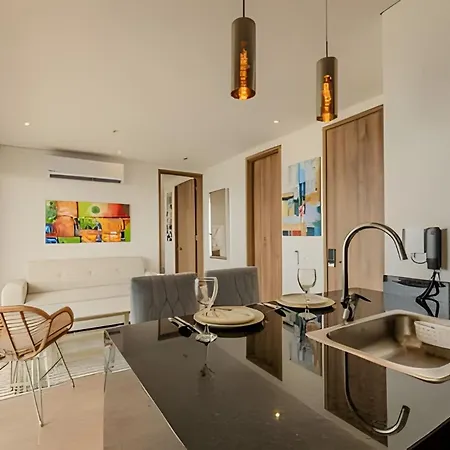 Vista Al Mar/ Centro Histórico/ Nuevo Piso 26 1br Apartamento Cartagena