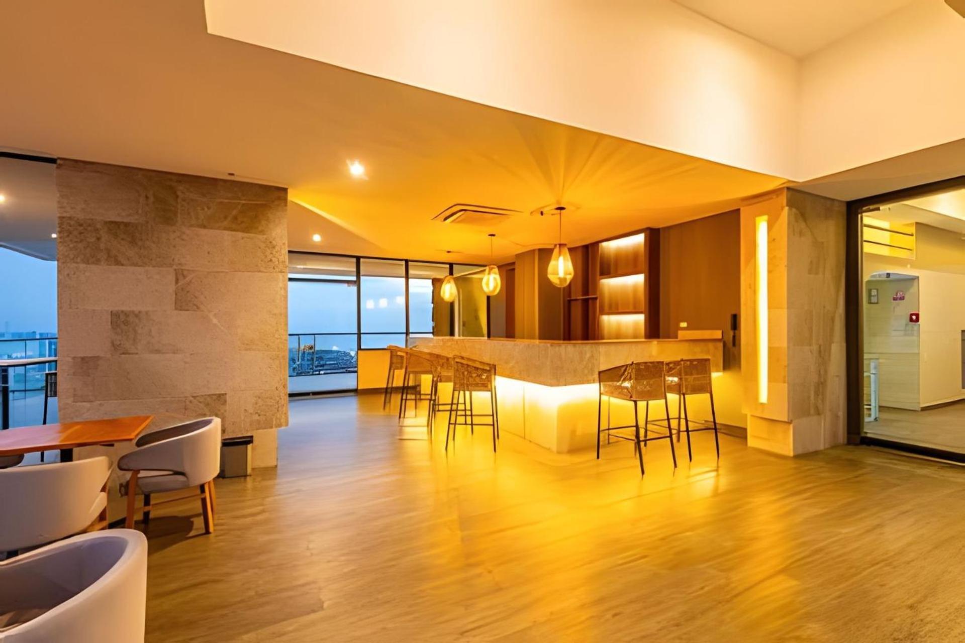 Vista Al Mar/ Centro Historico/ Nuevo Piso 26 1br Apartamento *