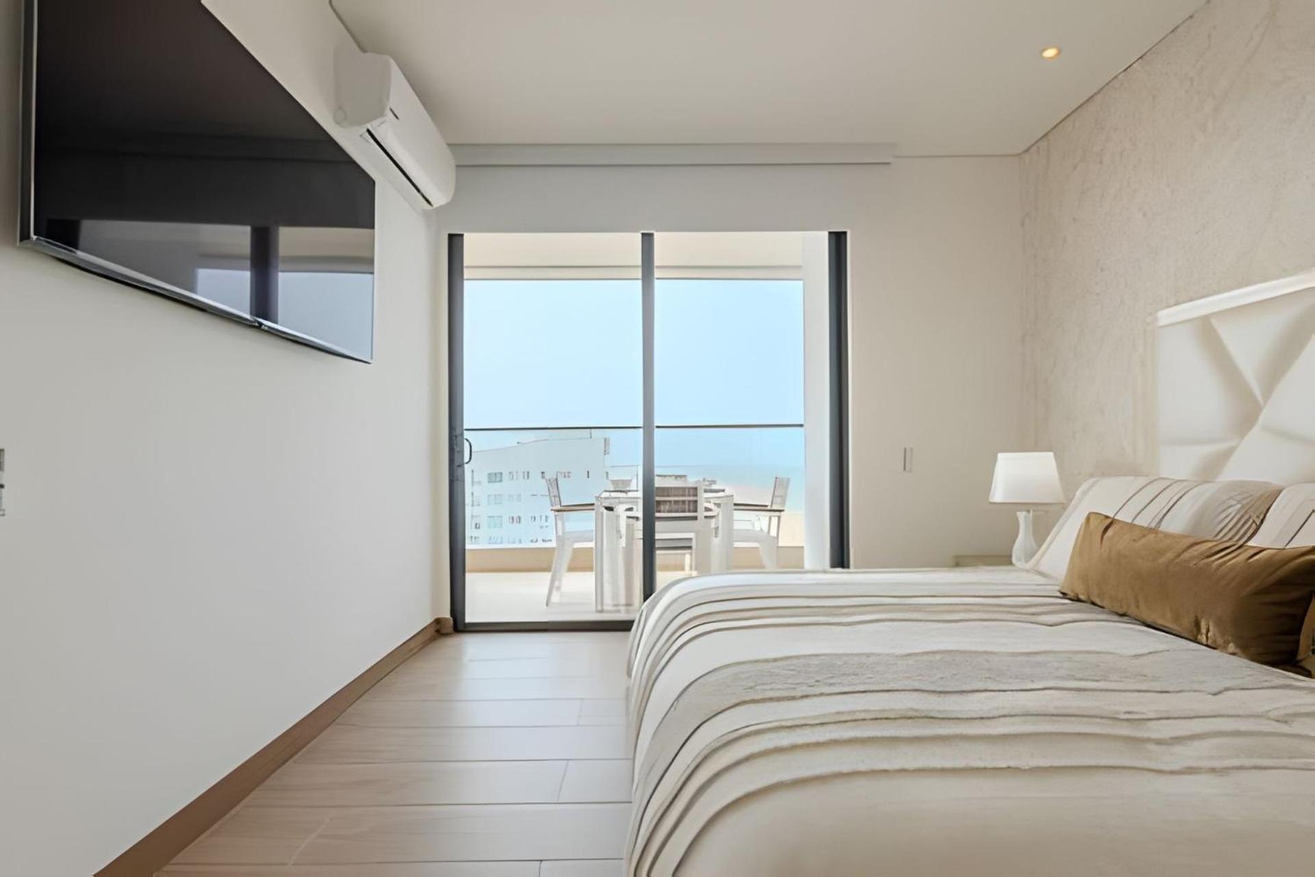 Vista Al Mar/ Centro Historico/ Nuevo Piso 26 1br Apartamento